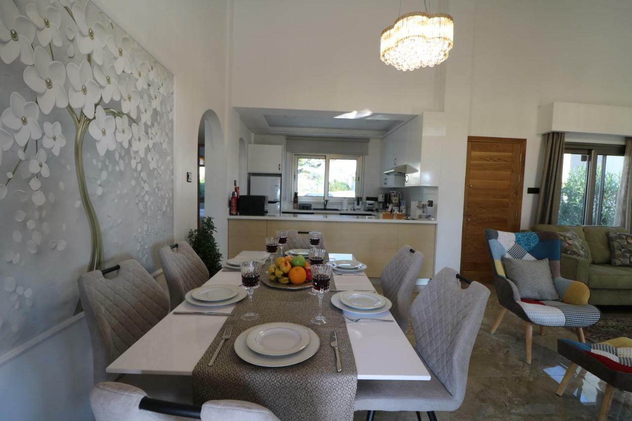 Yulya Villa By Taimoura Paphos Extérieur photo