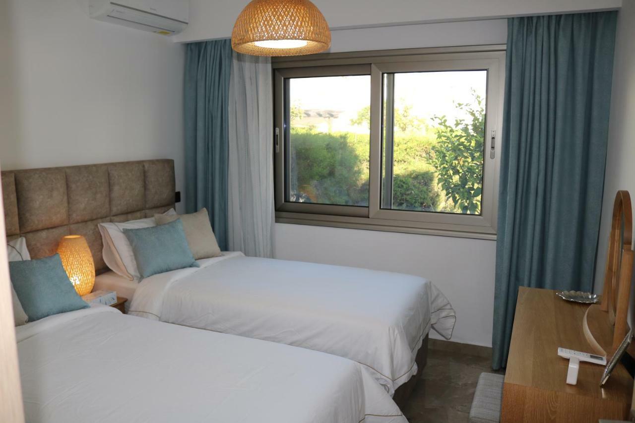 Yulya Villa By Taimoura Paphos Extérieur photo