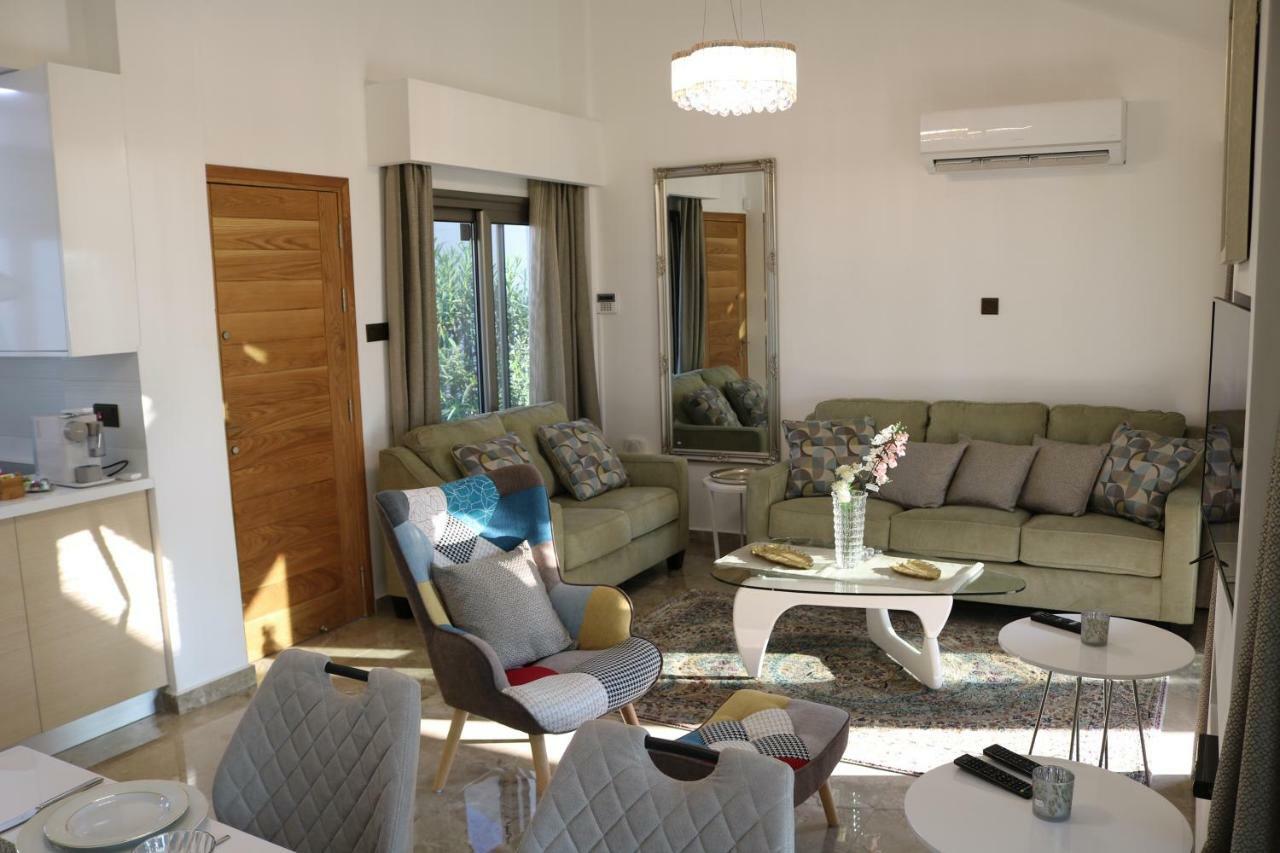 Yulya Villa By Taimoura Paphos Extérieur photo