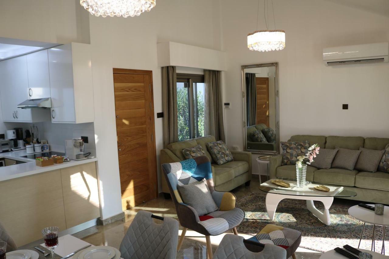 Yulya Villa By Taimoura Paphos Extérieur photo